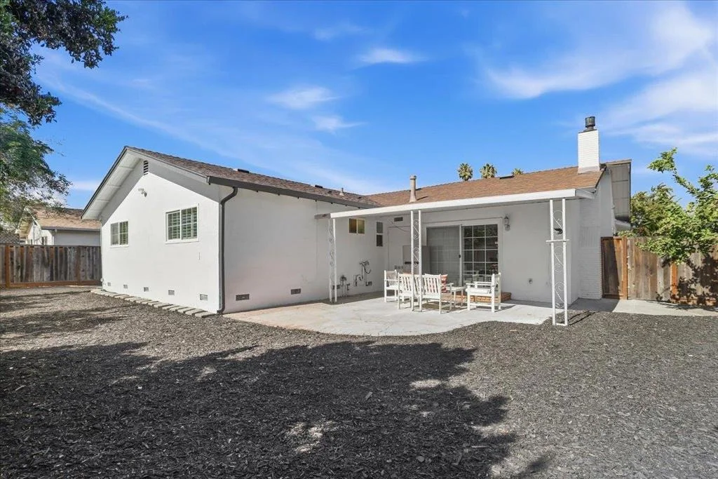 Photo of 38879 Jonquil Drive