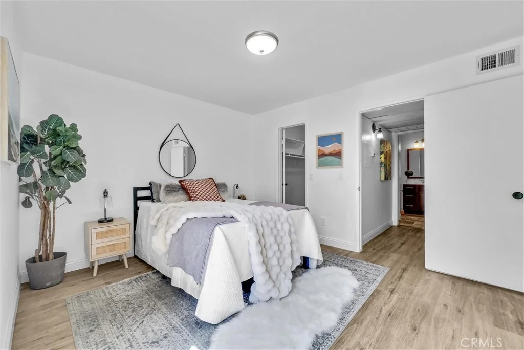 Photo of Unit 10 at 3062 Associated