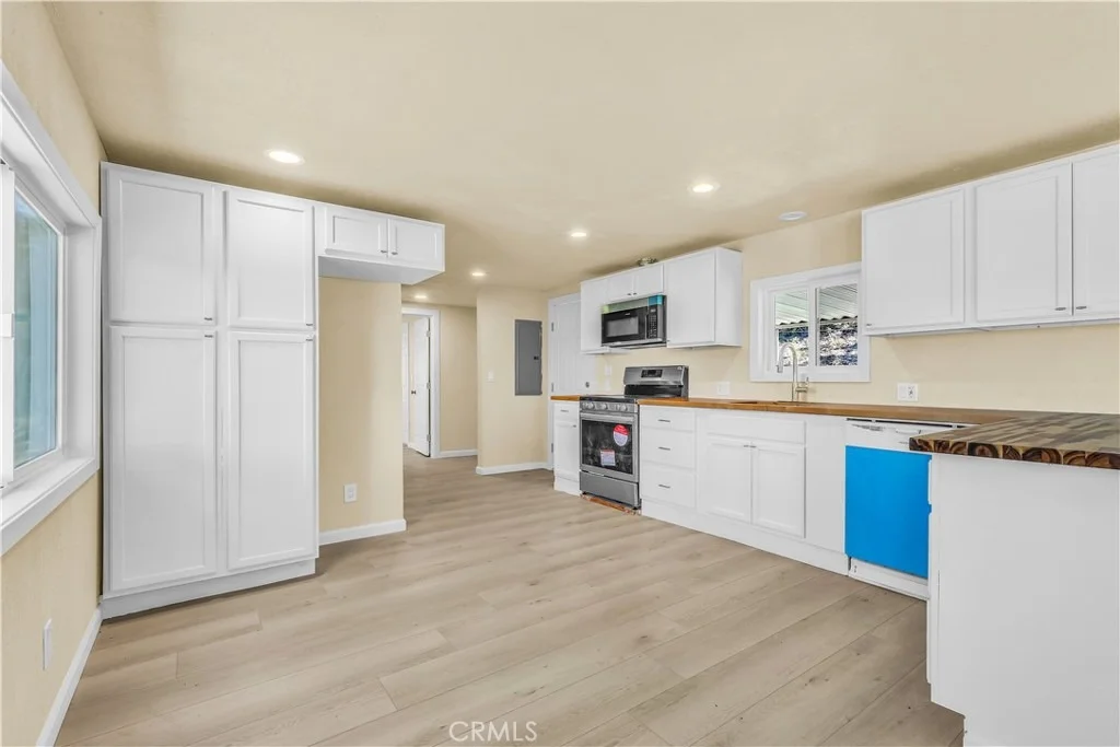 Photo of 15905 Kugelman