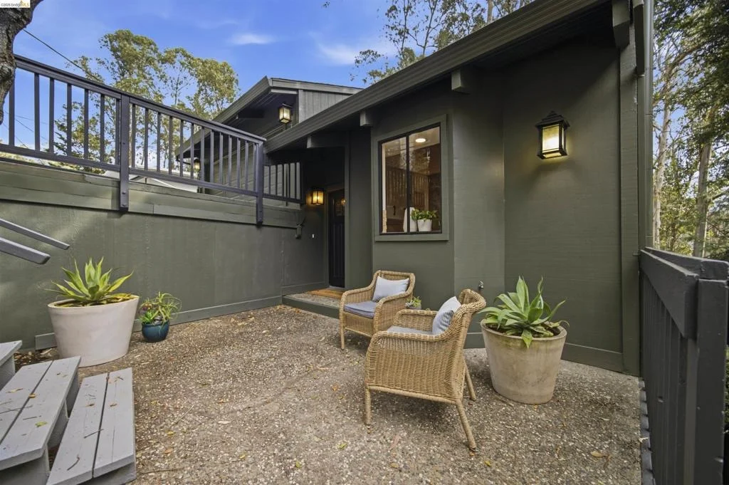Photo of 7099 Pinehaven Road