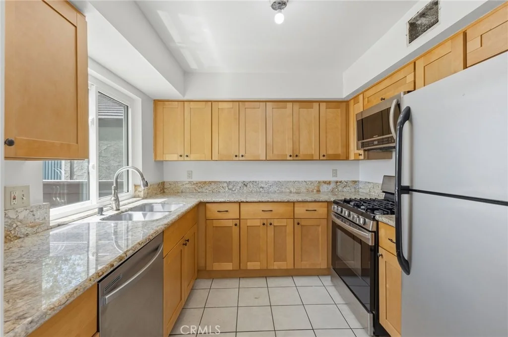 Photo of Unit G at 9362 Shadowood Drive