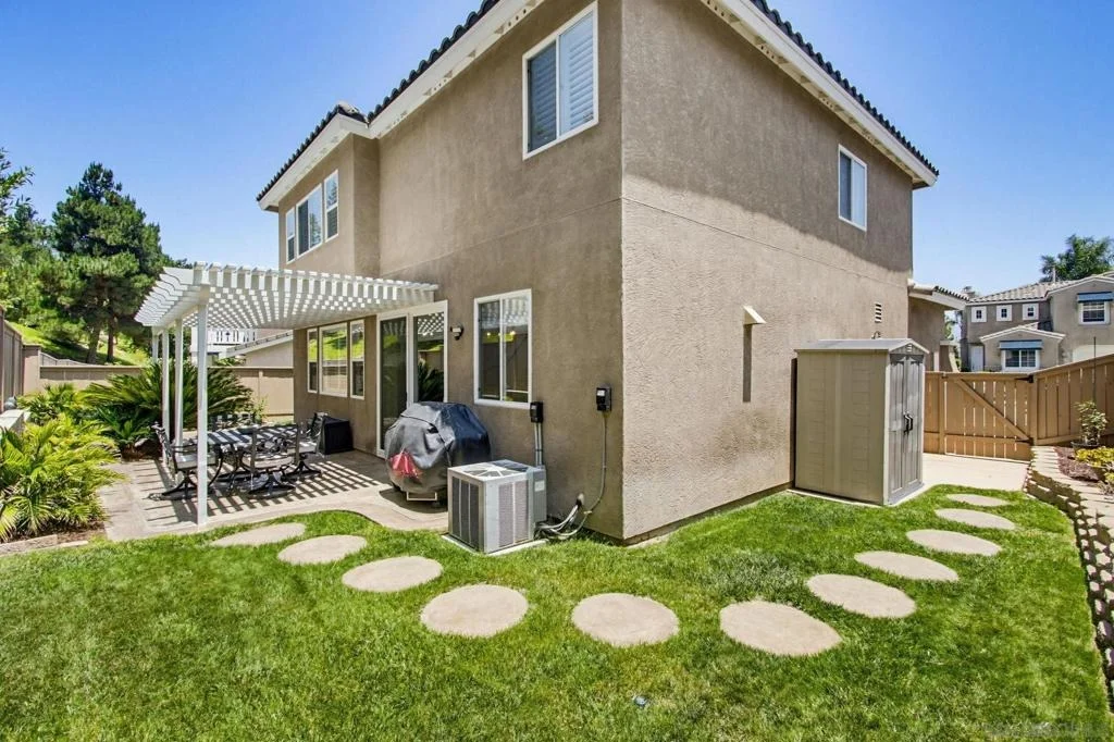 Photo of 866 Yosemite Dr