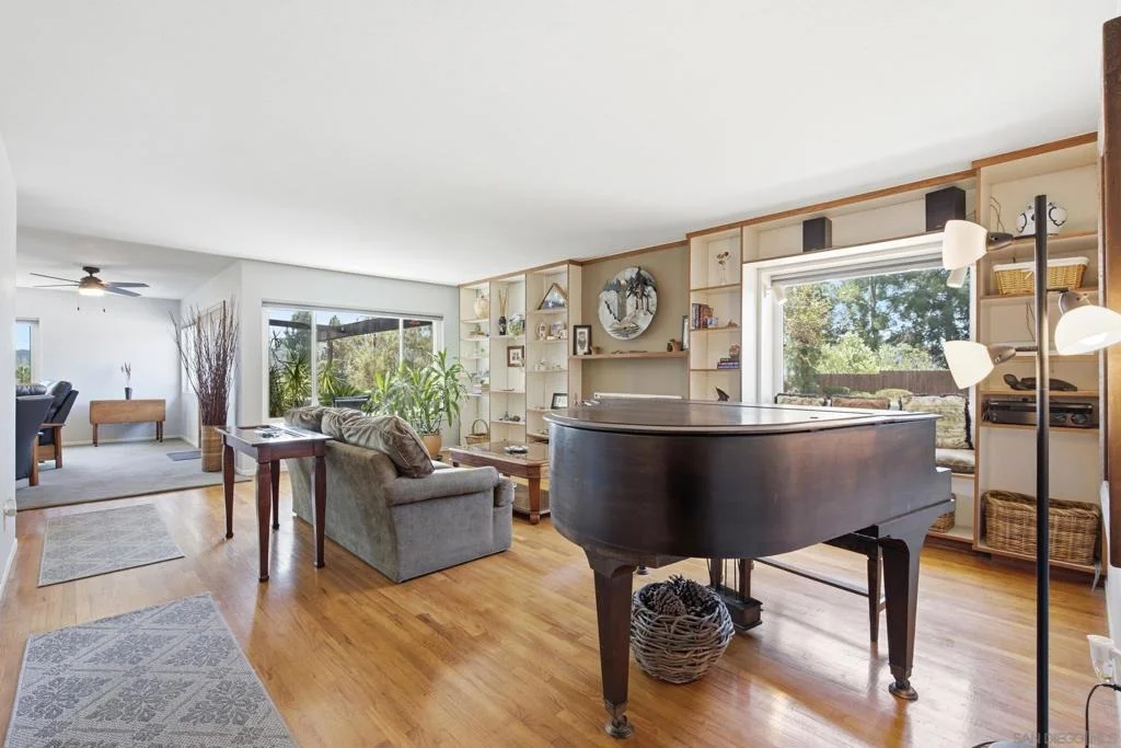 Photo of 4543 Peak Ct