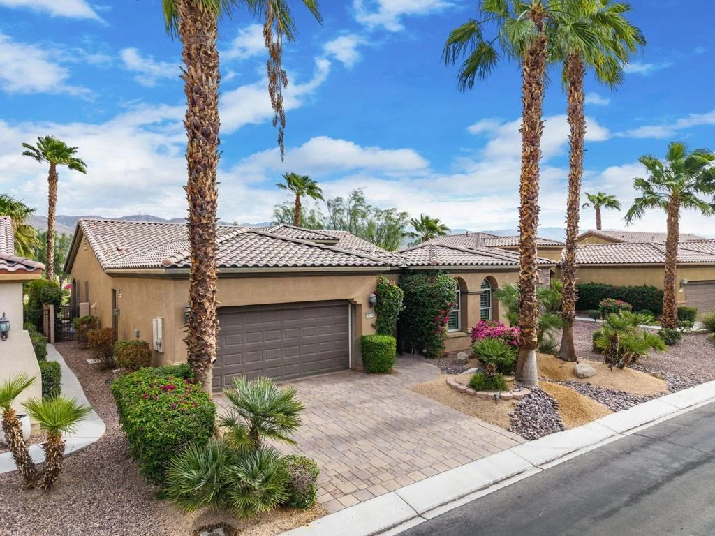 Photo of 81194 Avenida Colonias