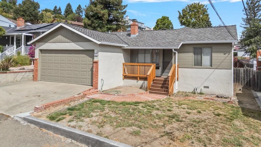 Photo of 2976 Sydney Way