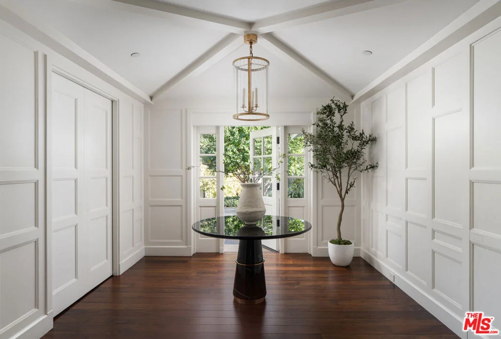 Photo of 610 Olive Road