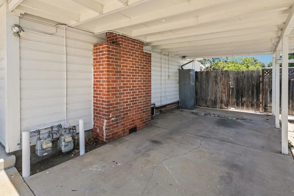 Photo of 2463 Hardy