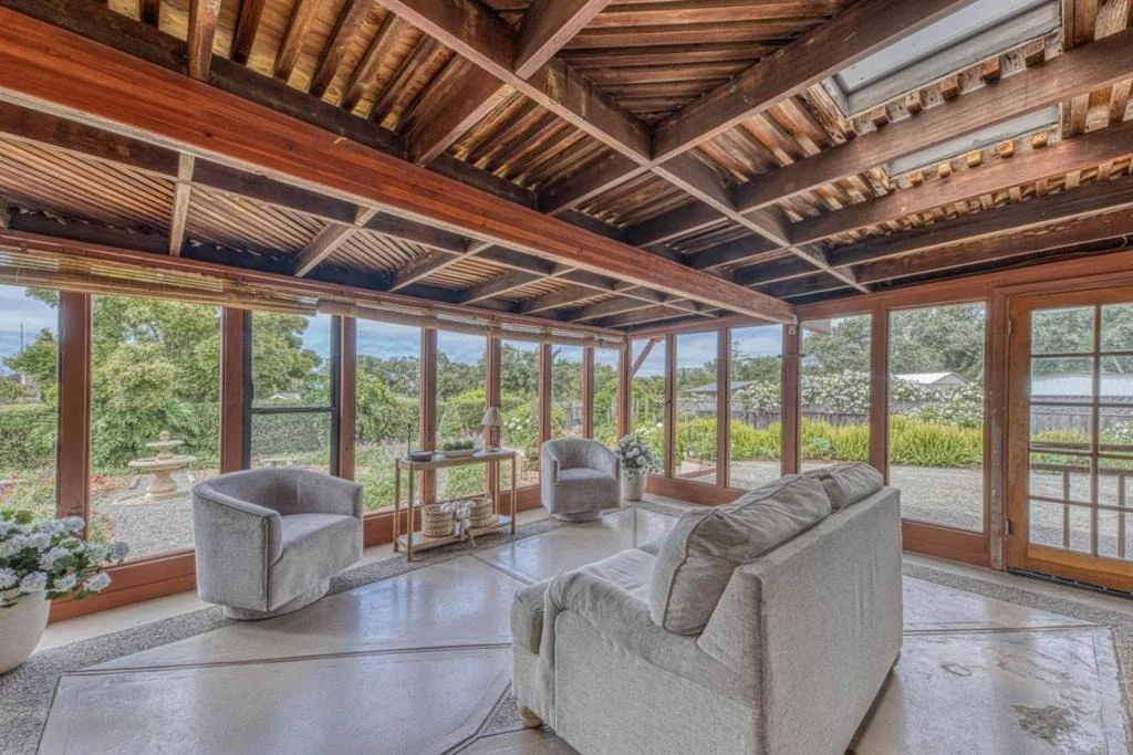 Photo of 15460 Oak Hills Drive