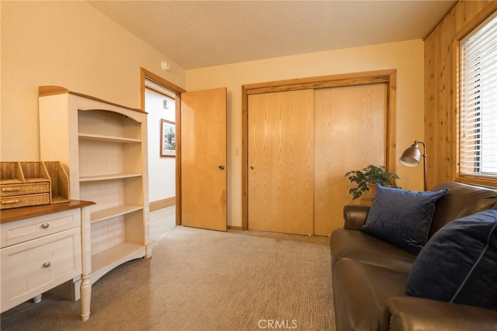 Photo of 824 Mountain Lane