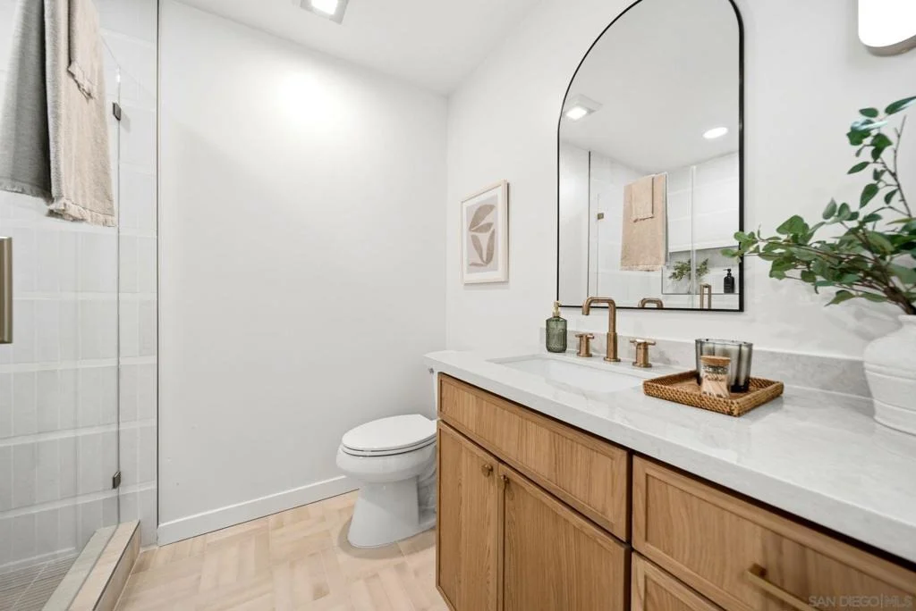Photo of 824 Glen Arbor
