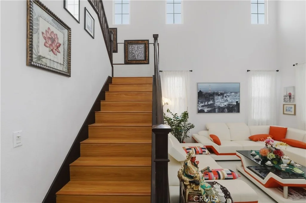 Photo of 15979 Skyridge