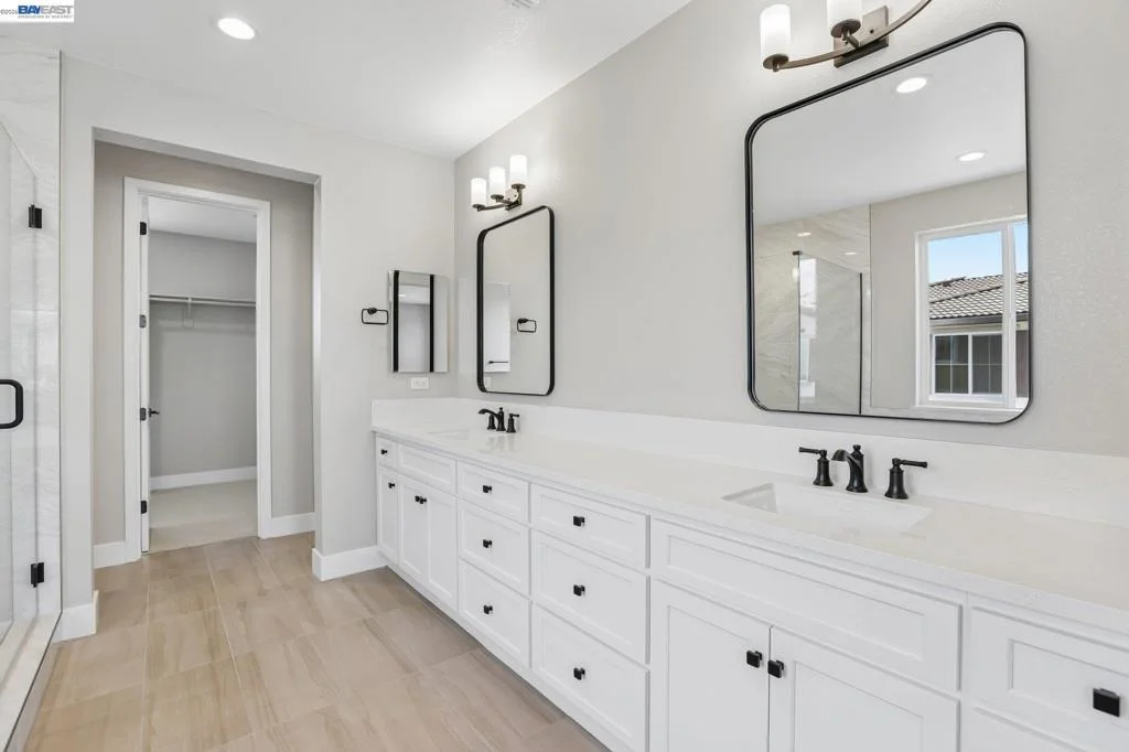 Photo of 421 Trellis Way