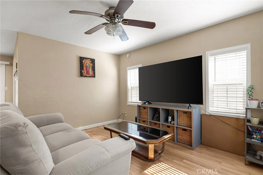 Photo of 15 Oak Park Way