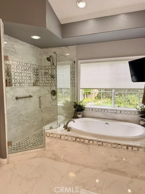 Photo of 3595 Mapleknoll