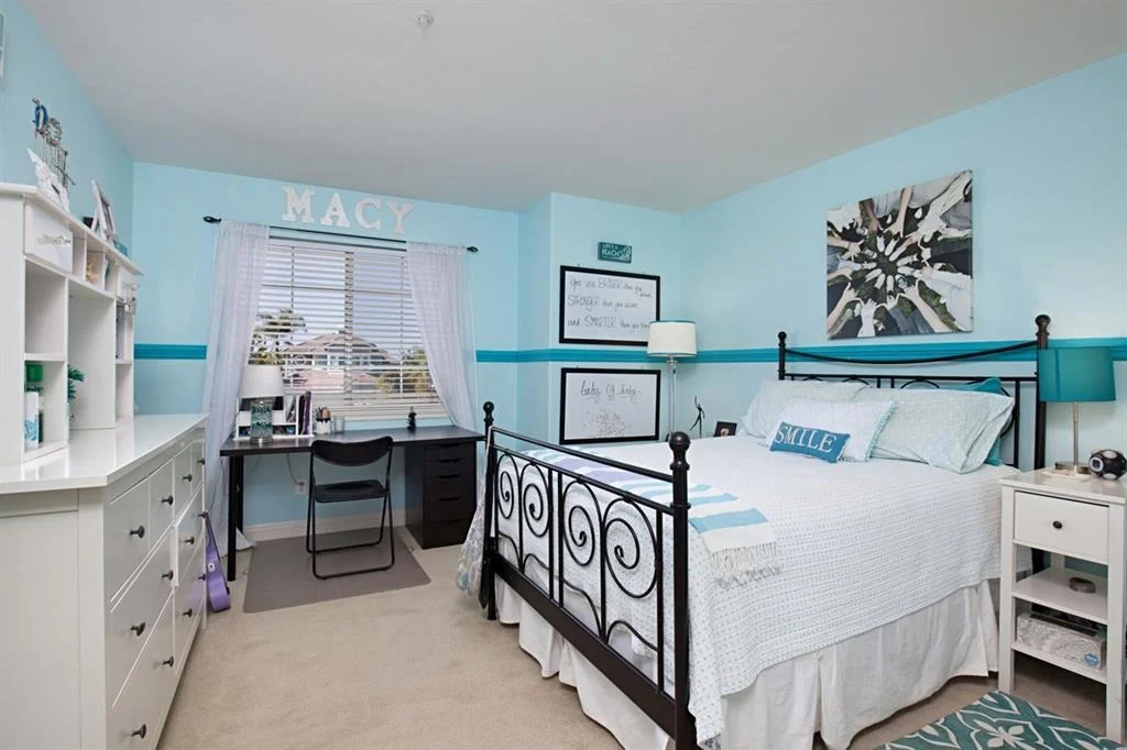 Photo of 555 CREST DRIVE