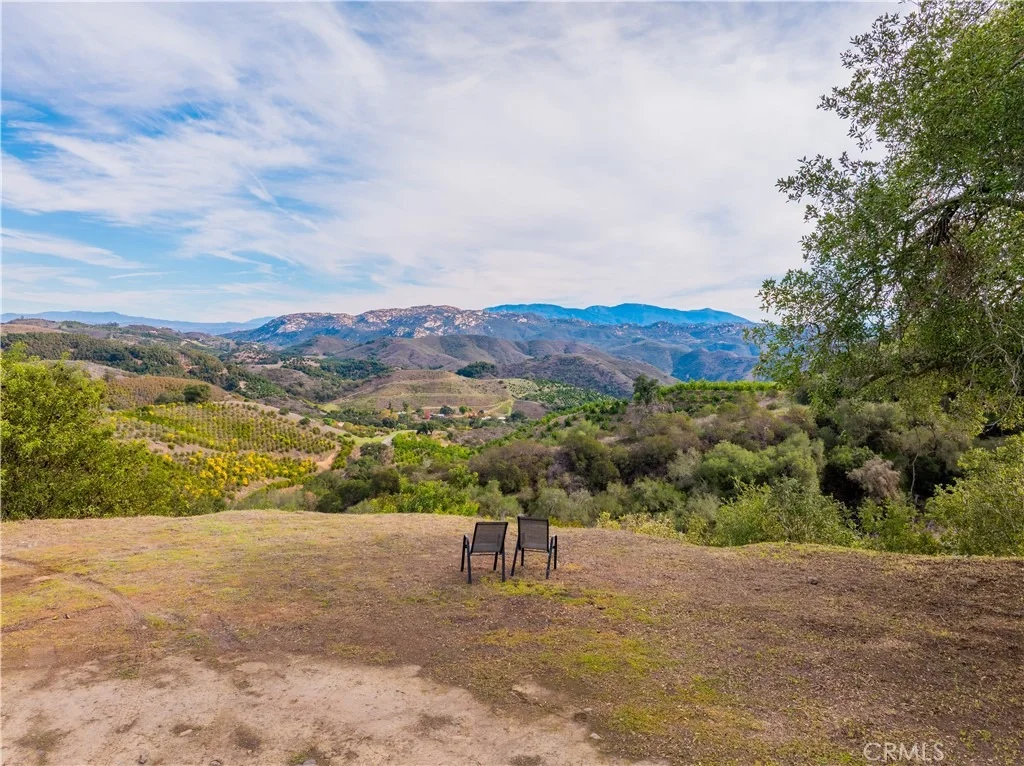 Photo of 46121 Avenida Tierra