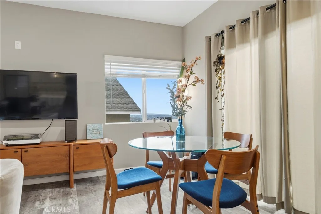 Photo of 1650 Paraiso