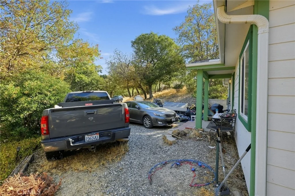 Photo of 829 Hillside Drive