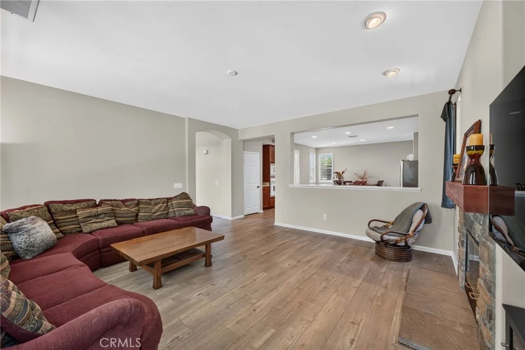 Photo of 2332 Douglaston