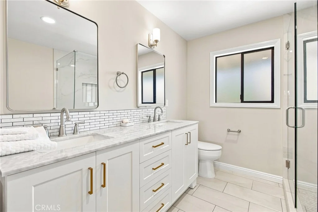 Photo of 1019 Riverview Drive