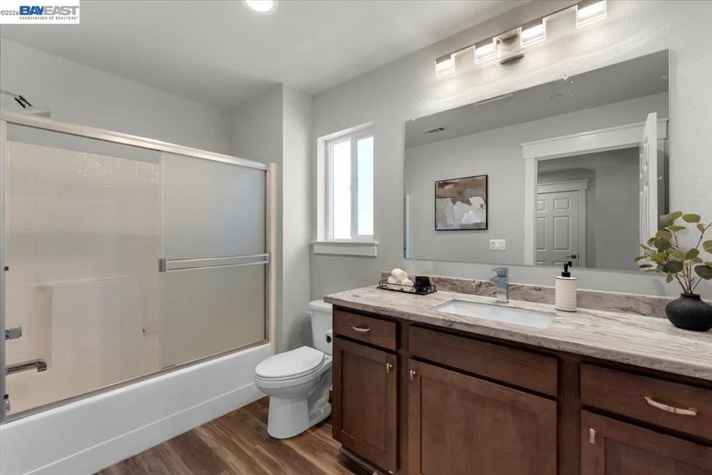 Photo of 2584 Reservoir Ln