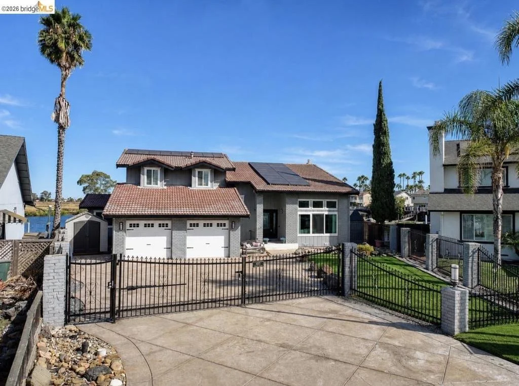 Photo of 4818 Cabrillo Pt