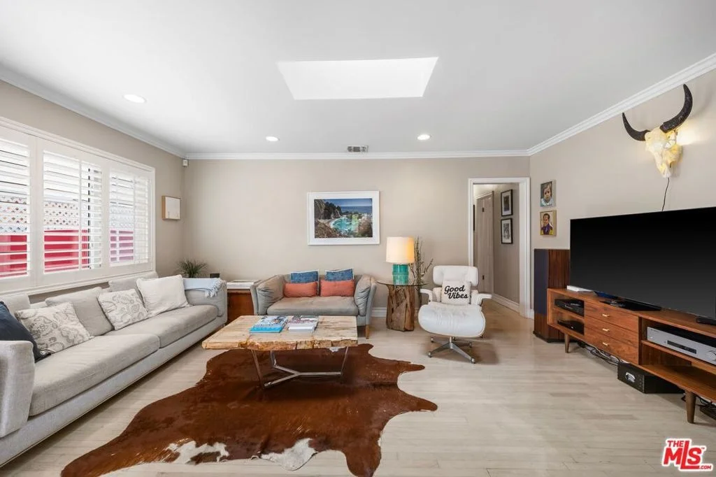 Photo of 2615 Beach Avenue