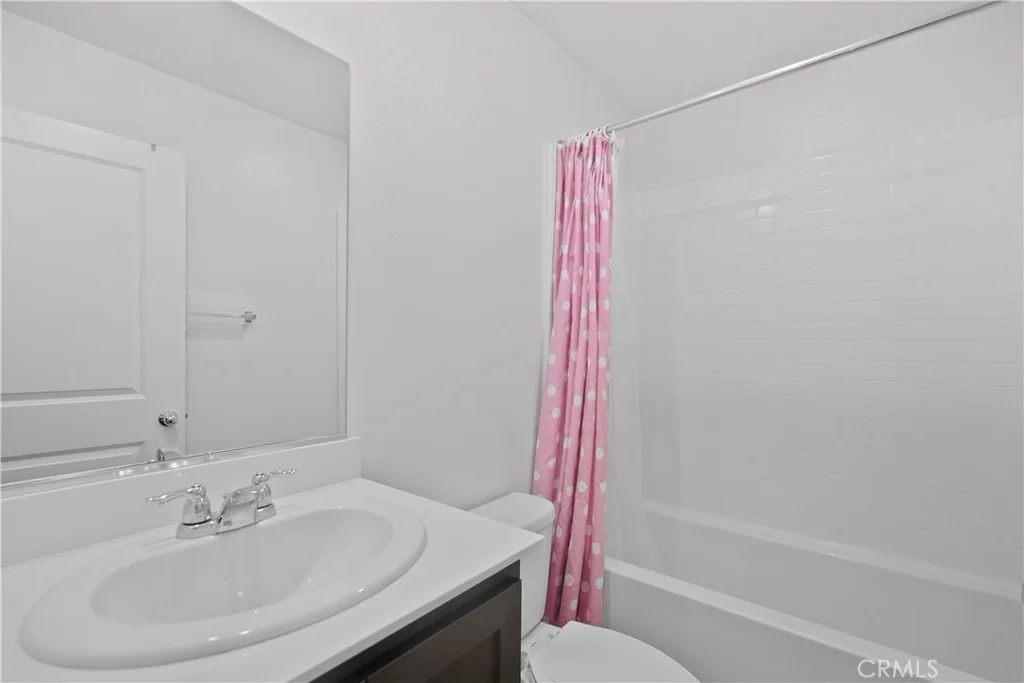 Photo of 1355 Monument St.