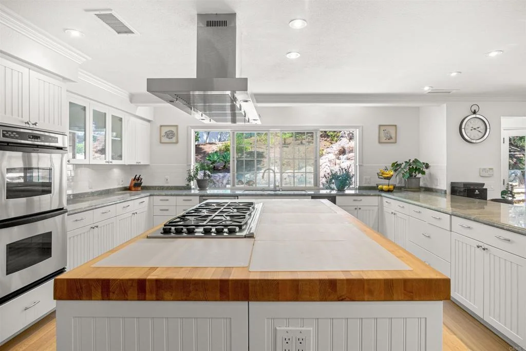 Photo of 3533 Calle Gavanzo