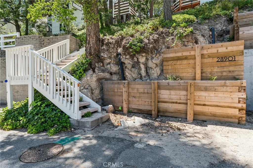 Photo of 28901 Palisades