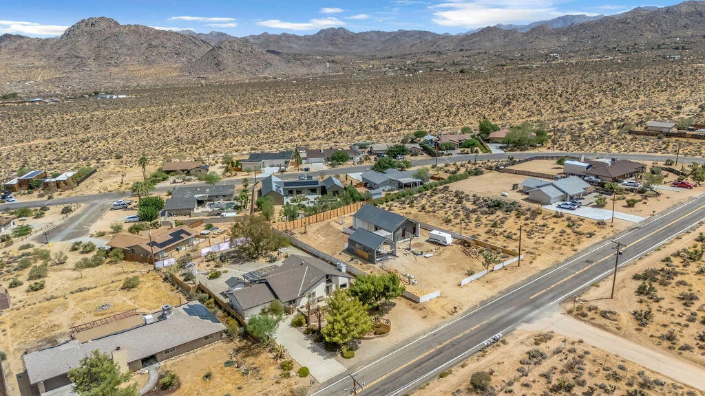 Photo of 7815 Sunset Road