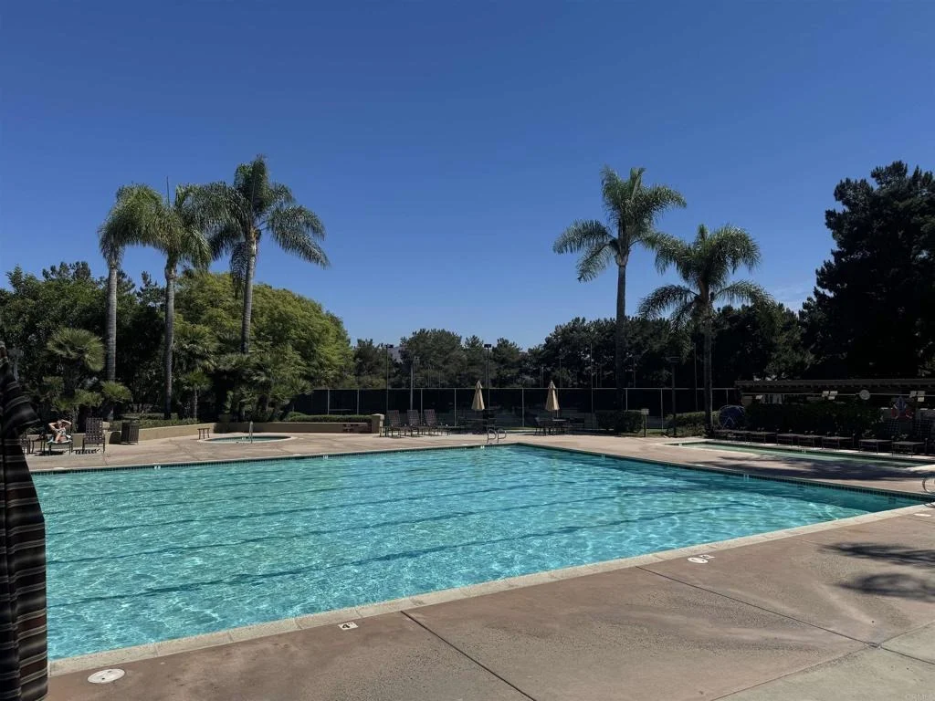 Photo of 1048 Torrey Pines Road