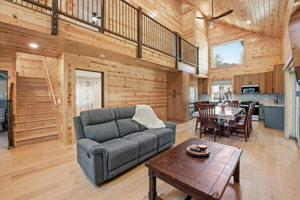 Photo of 830 Oriole Drive