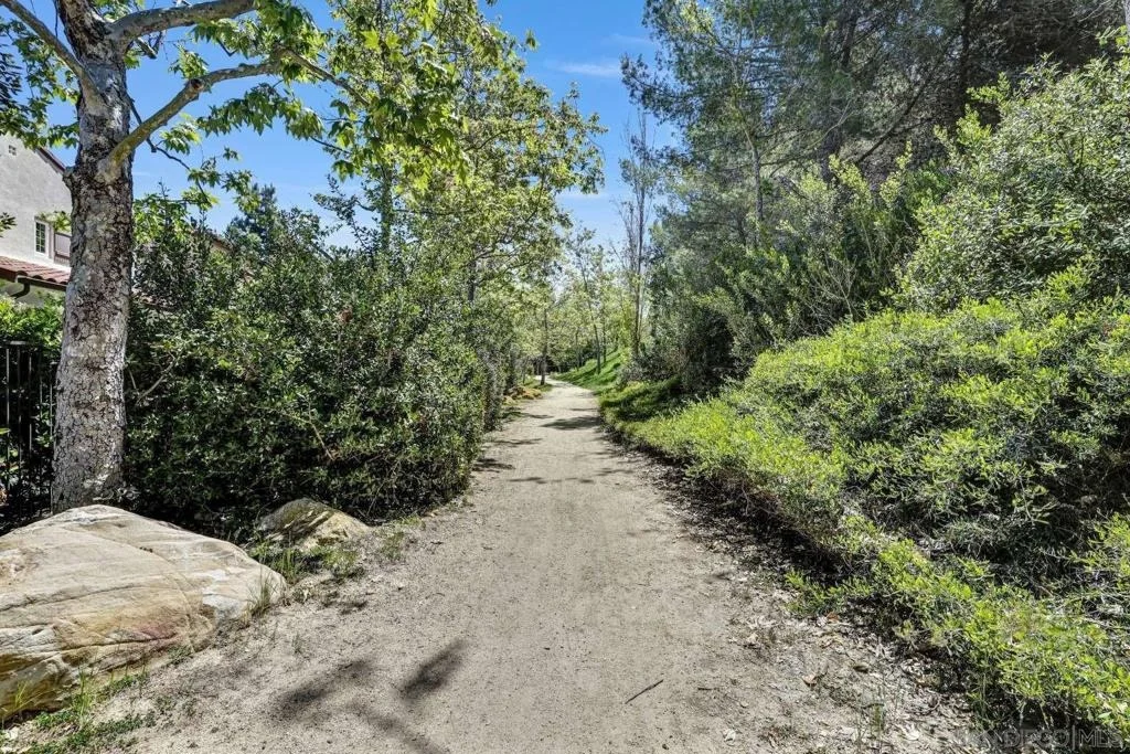Photo of 86 Canyoncrest