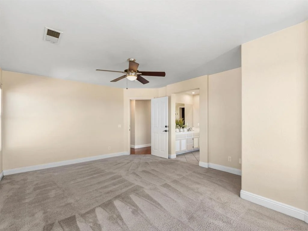 Photo of 2075 Boulders Road