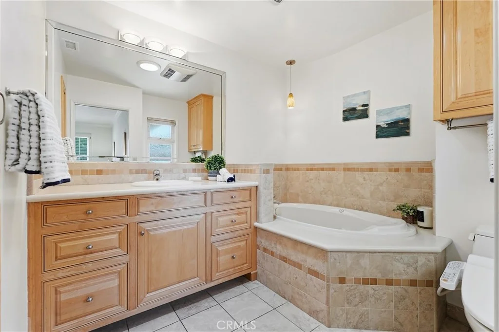 Photo of 17382 Jacaranda