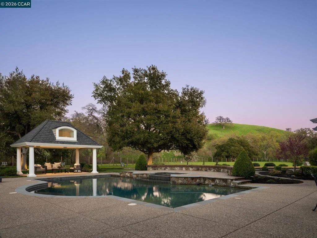 Photo of 5401 Penny Ln
