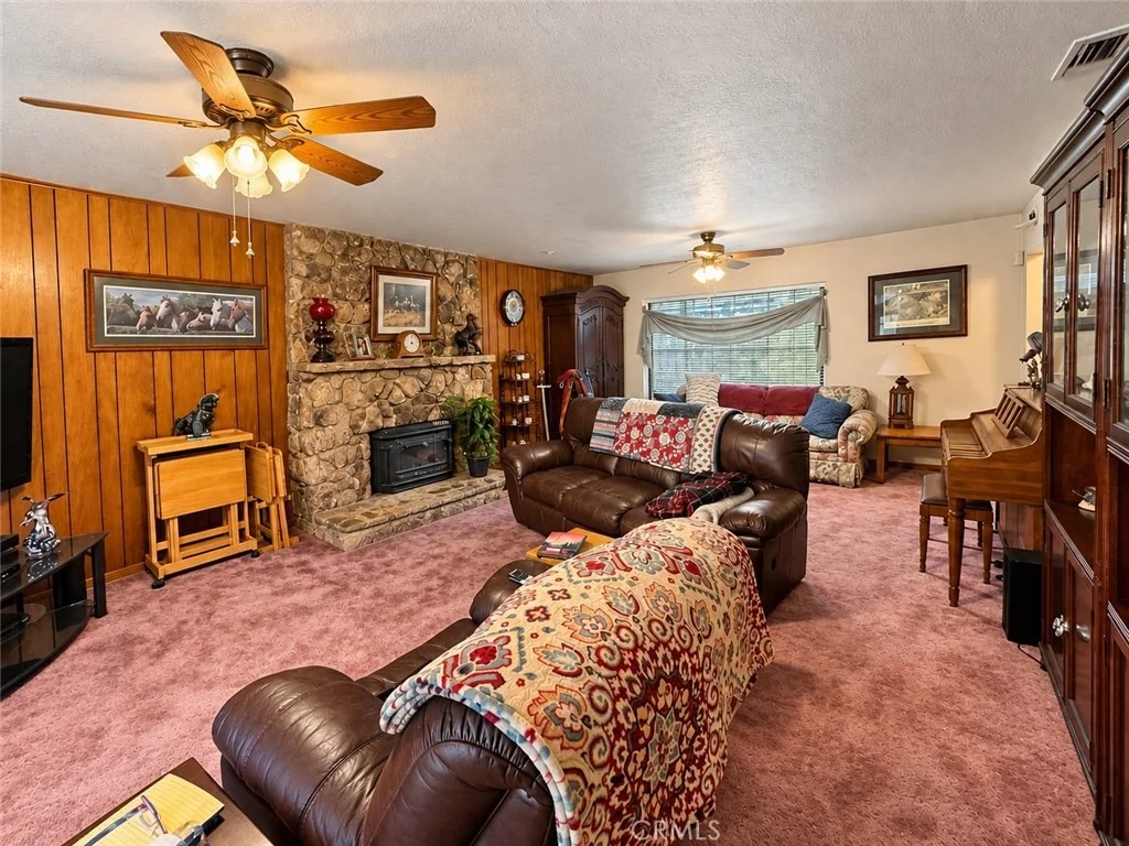 Photo of 450 Oakvale