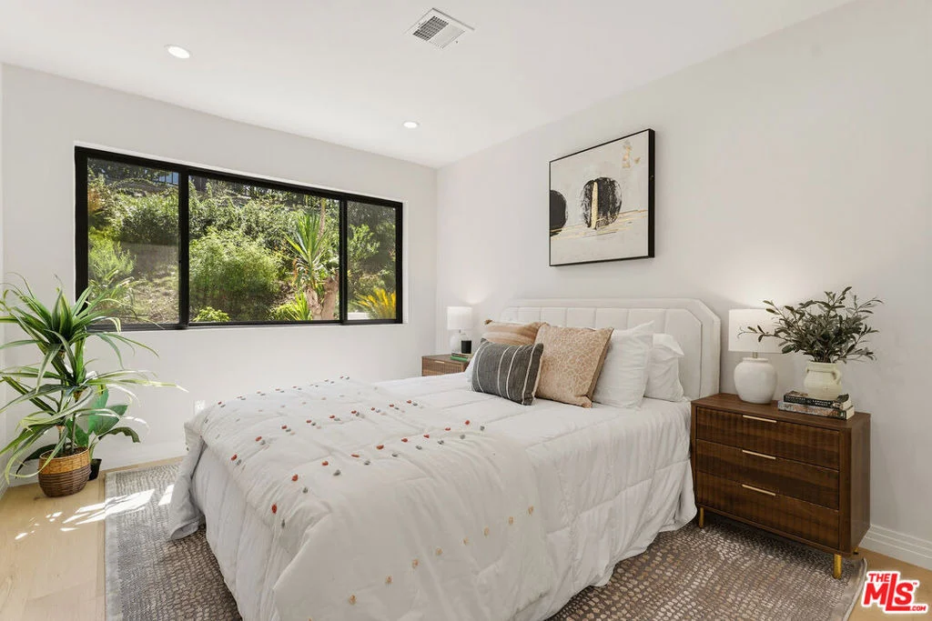 Photo of 23935 Park Belmonte