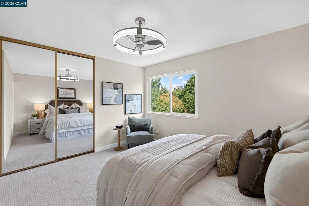 Photo of 584 Mission Pl