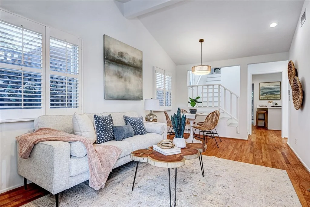Photo of 2328 Beach Avenue