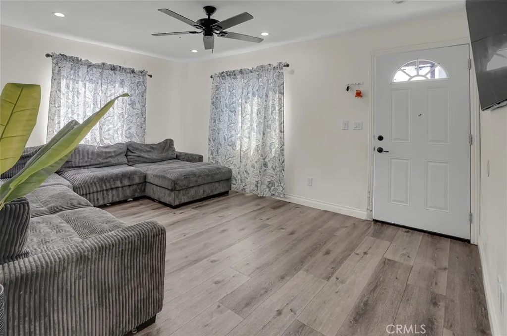 Photo of 11849 Barnwall