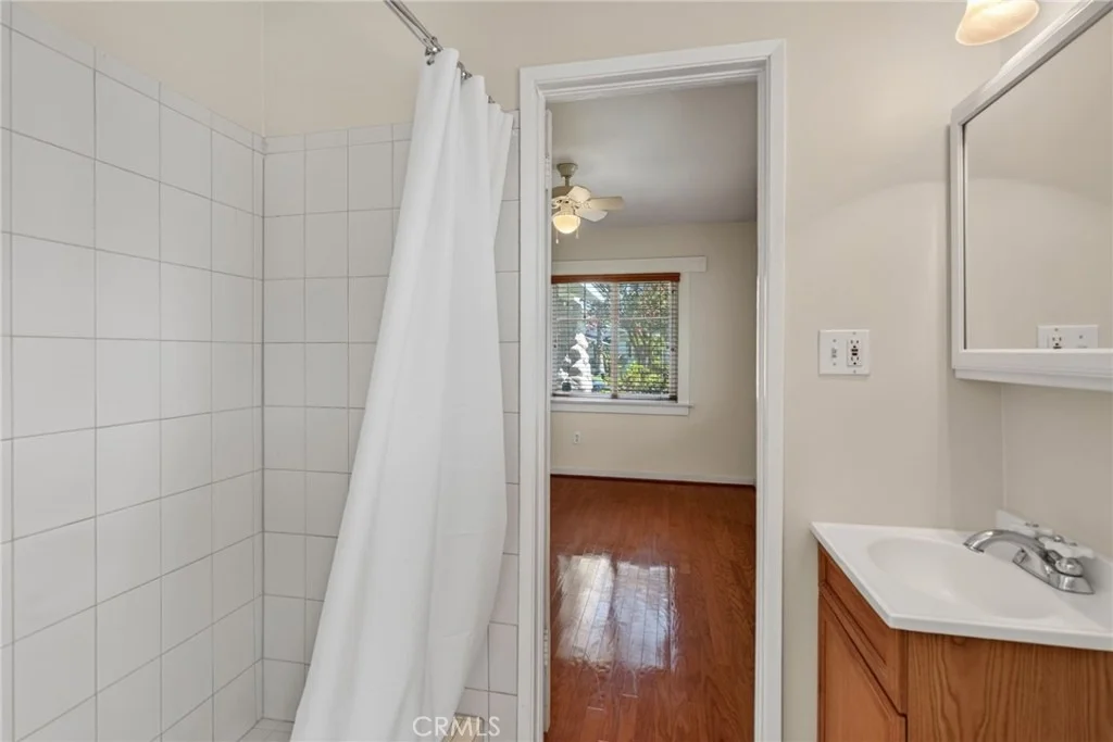 Photo of 3660 Linwood