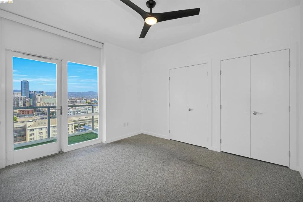 Photo of Unit 1412 at 222 Broadway