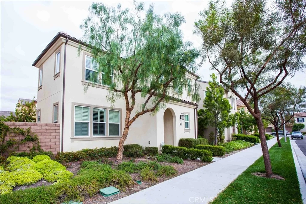 Photo of 454 N Aera Court