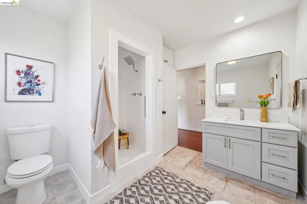Photo of 201 Warwick Ave