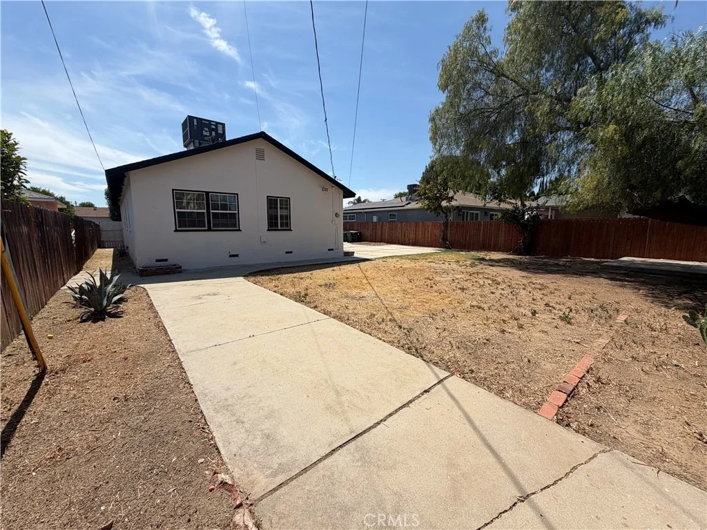 Photo of 6944 Lurline Avenue