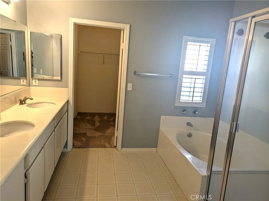 Photo of Unit C at 550 Lorabel Way