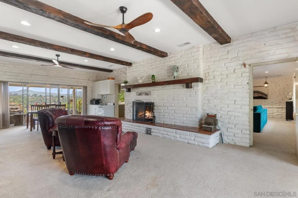 Photo of 2422 Peet Lane