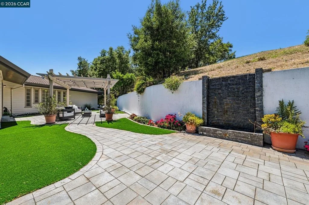 Photo of 6 Tanglewood Lane